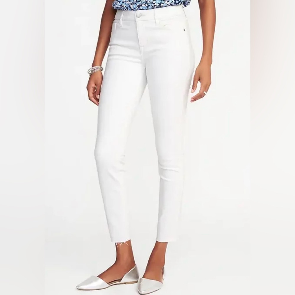 NWT Old Navy Rockstar Sculpt White Distressed Jeans Stretch Lycra Comfort Sz 10 - Picture 1 of 5